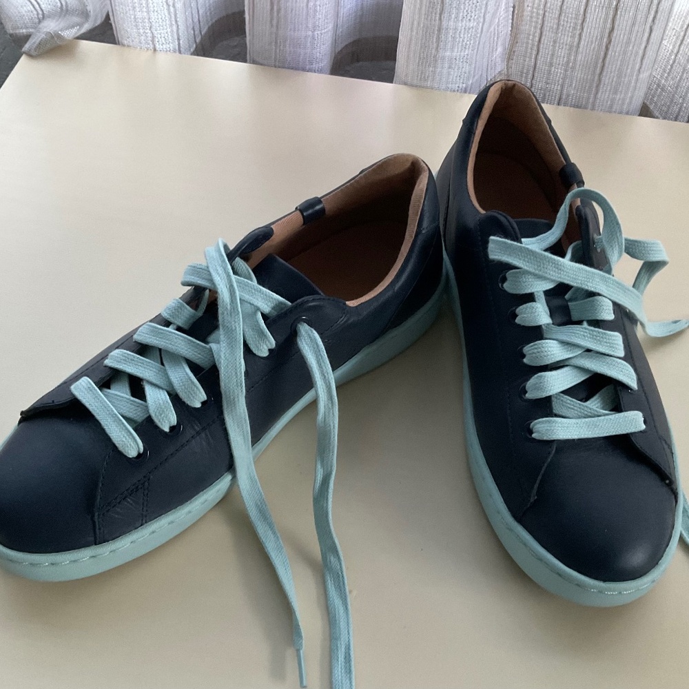 Vionic Leather Sneakers Mable 8.5